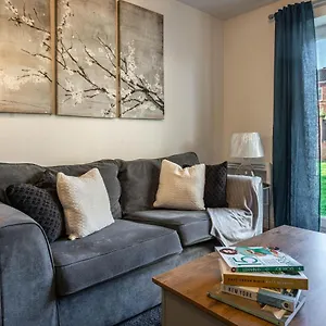 https://platinum-2-bedroom-apartment-castleford.yorkshirehotels.net