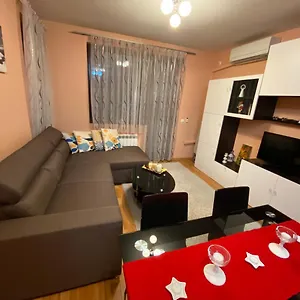 https://mias-apartment-stylish-one-bedroom-suite.sofiahotelsbg.com